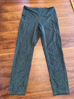 J Jill Fit Khaki Green and Black Leopard Print High-Rise Leggings in EUC Sz S
